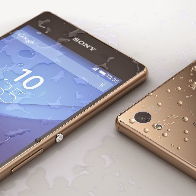 10_Xperia_Z3_+_Copper_Waterproof.jpg