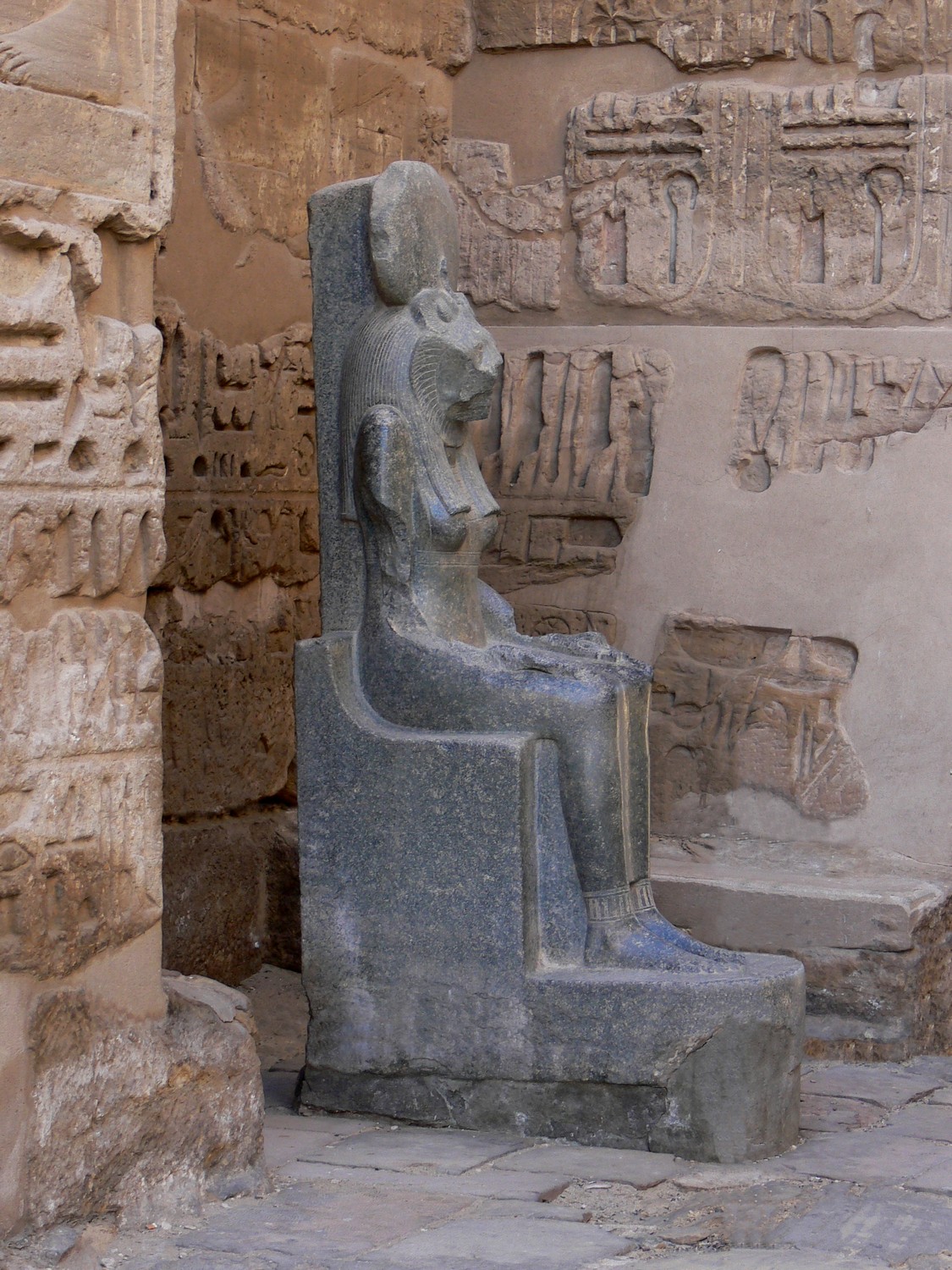 Medinet_Habu